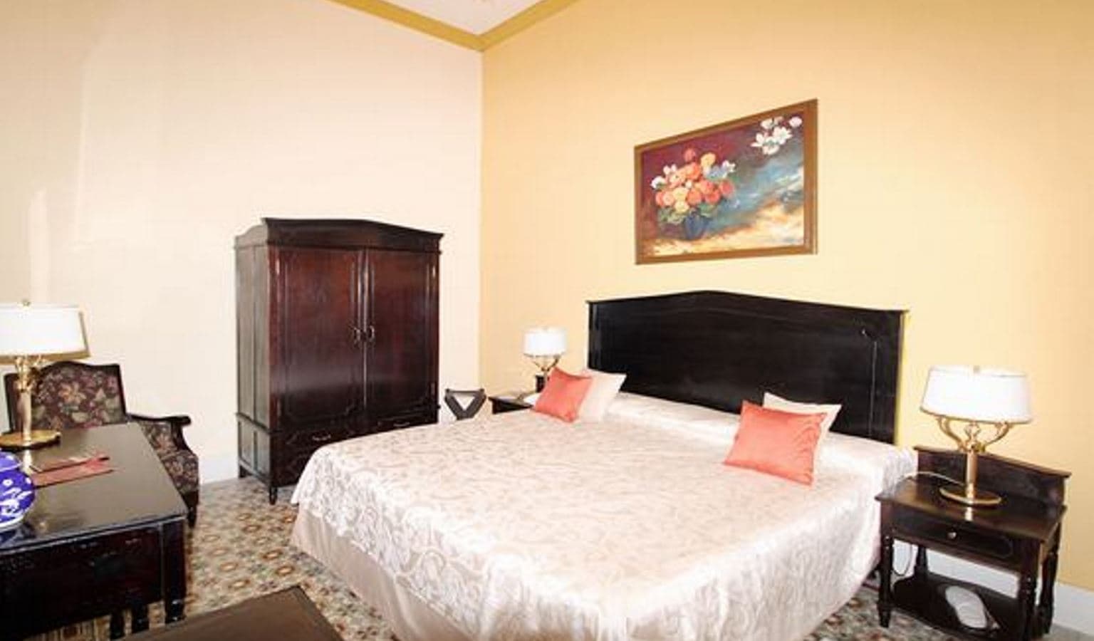 rooms-junior-suite