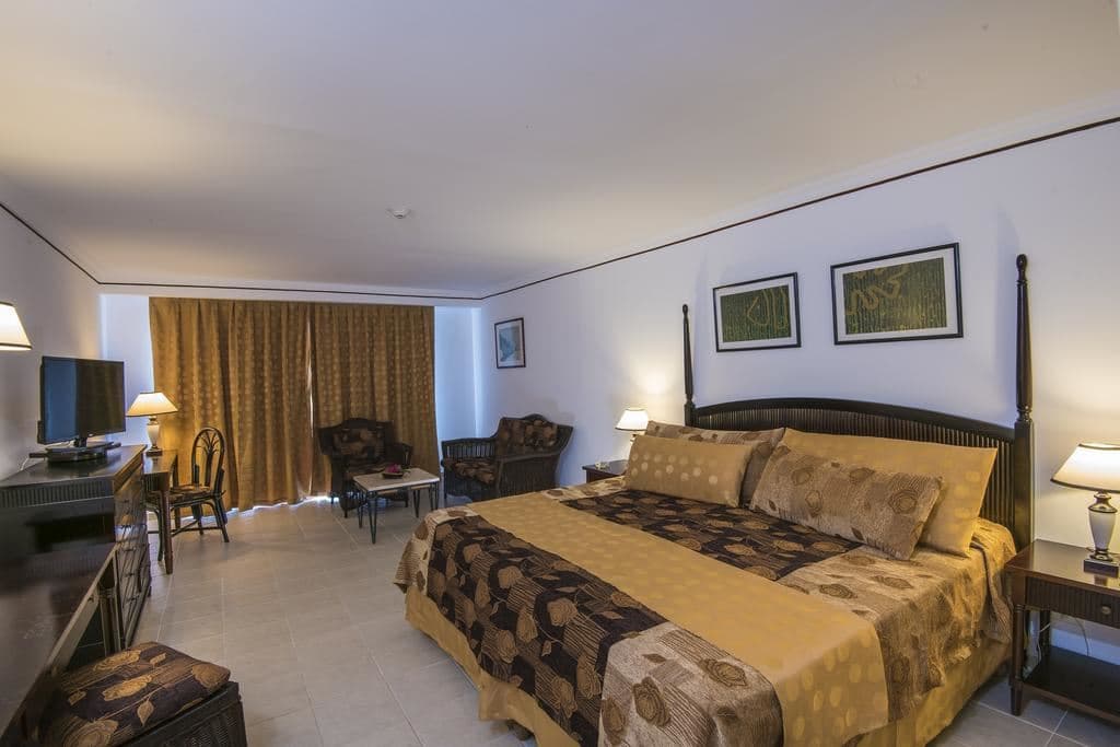 rooms-standard-room