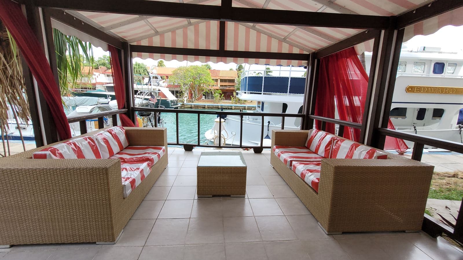 bars-lobby-bar