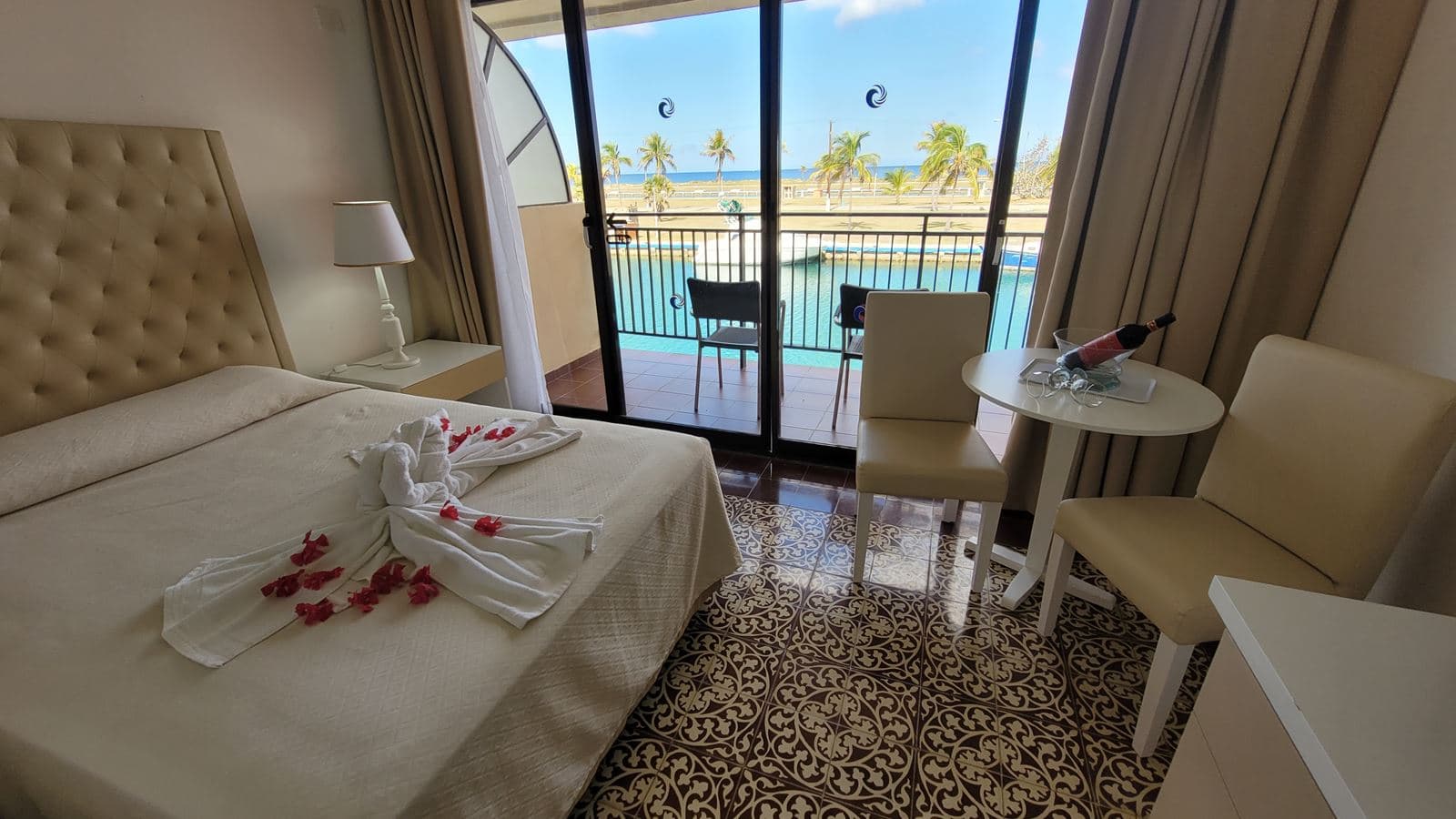 rooms-junior-suite