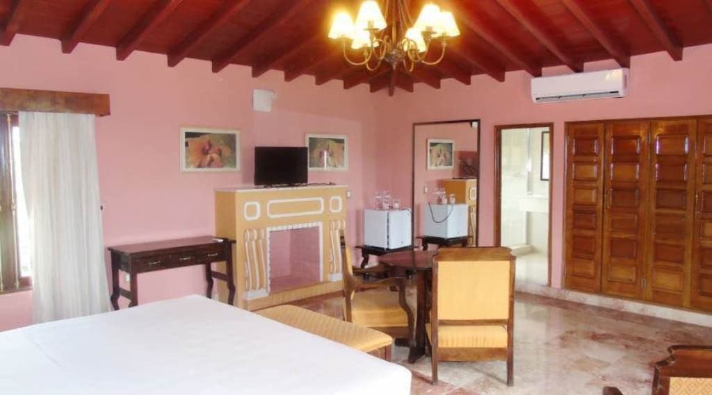 rooms-standard-room
