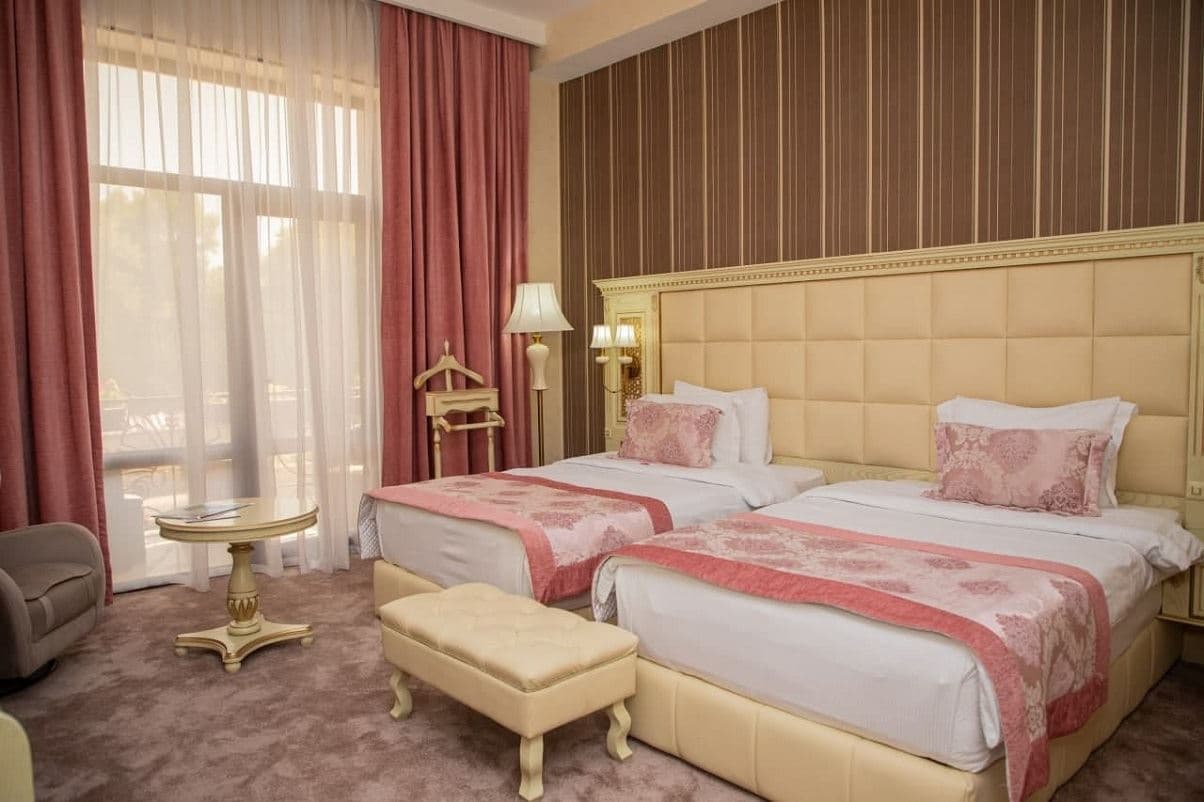 rooms-superior-room