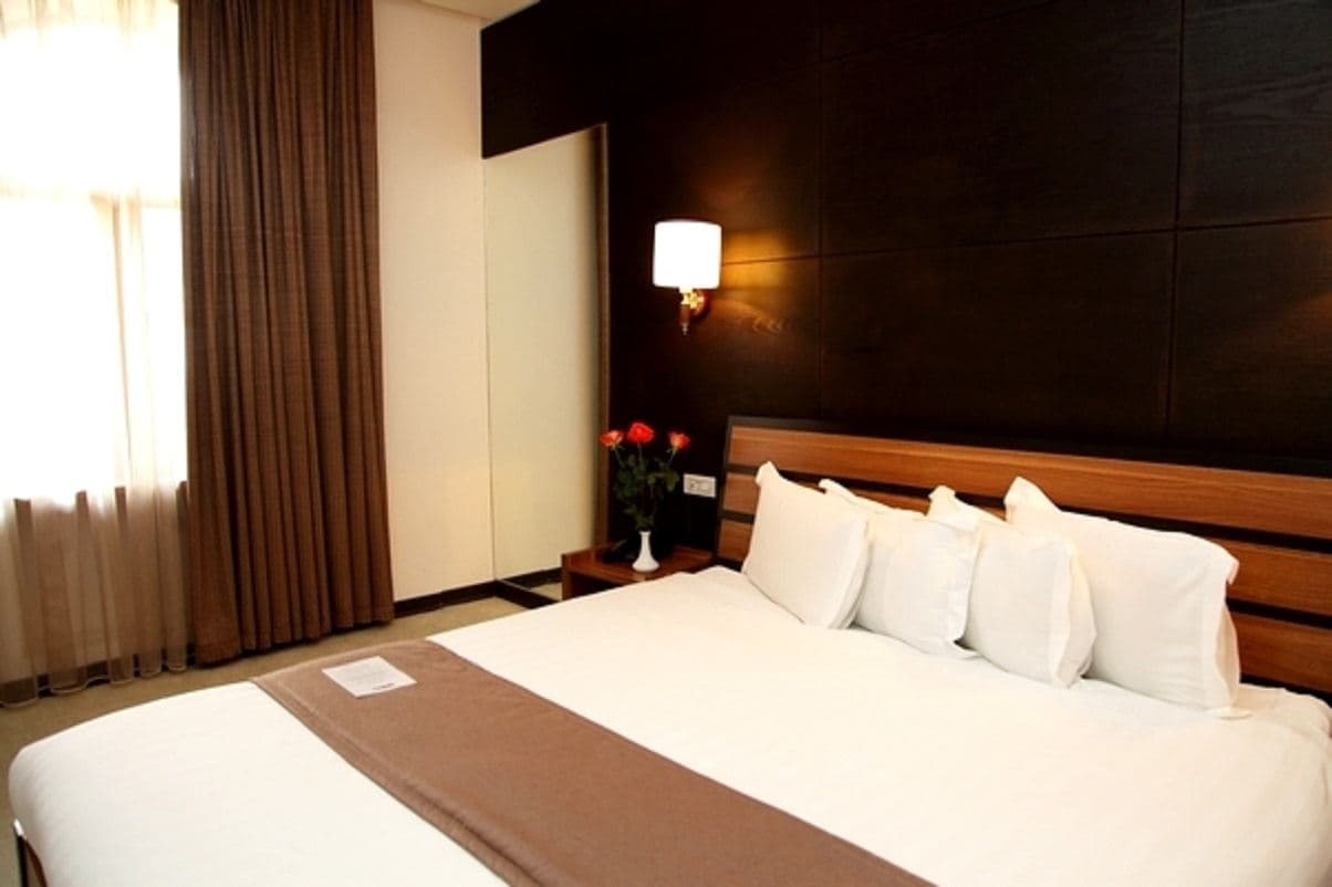 rooms-senior-suite