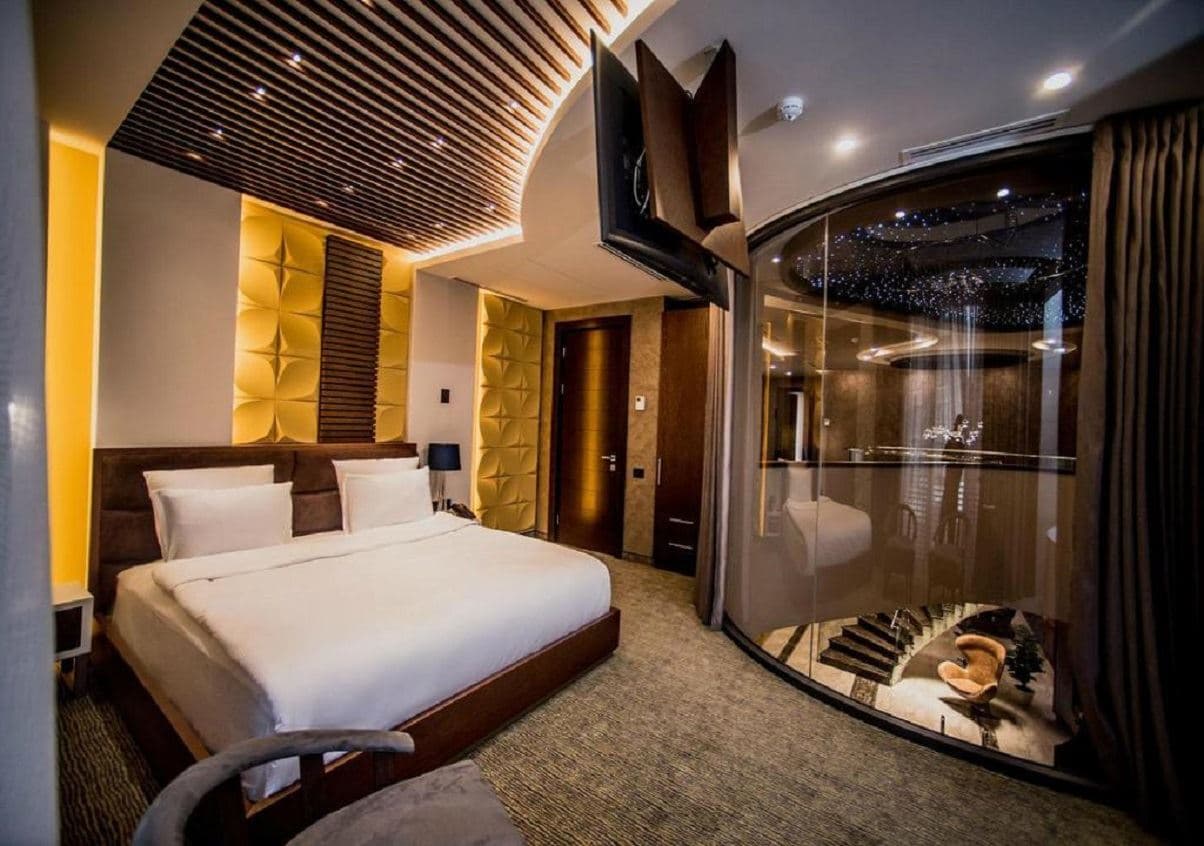 rooms-luxe-apartment