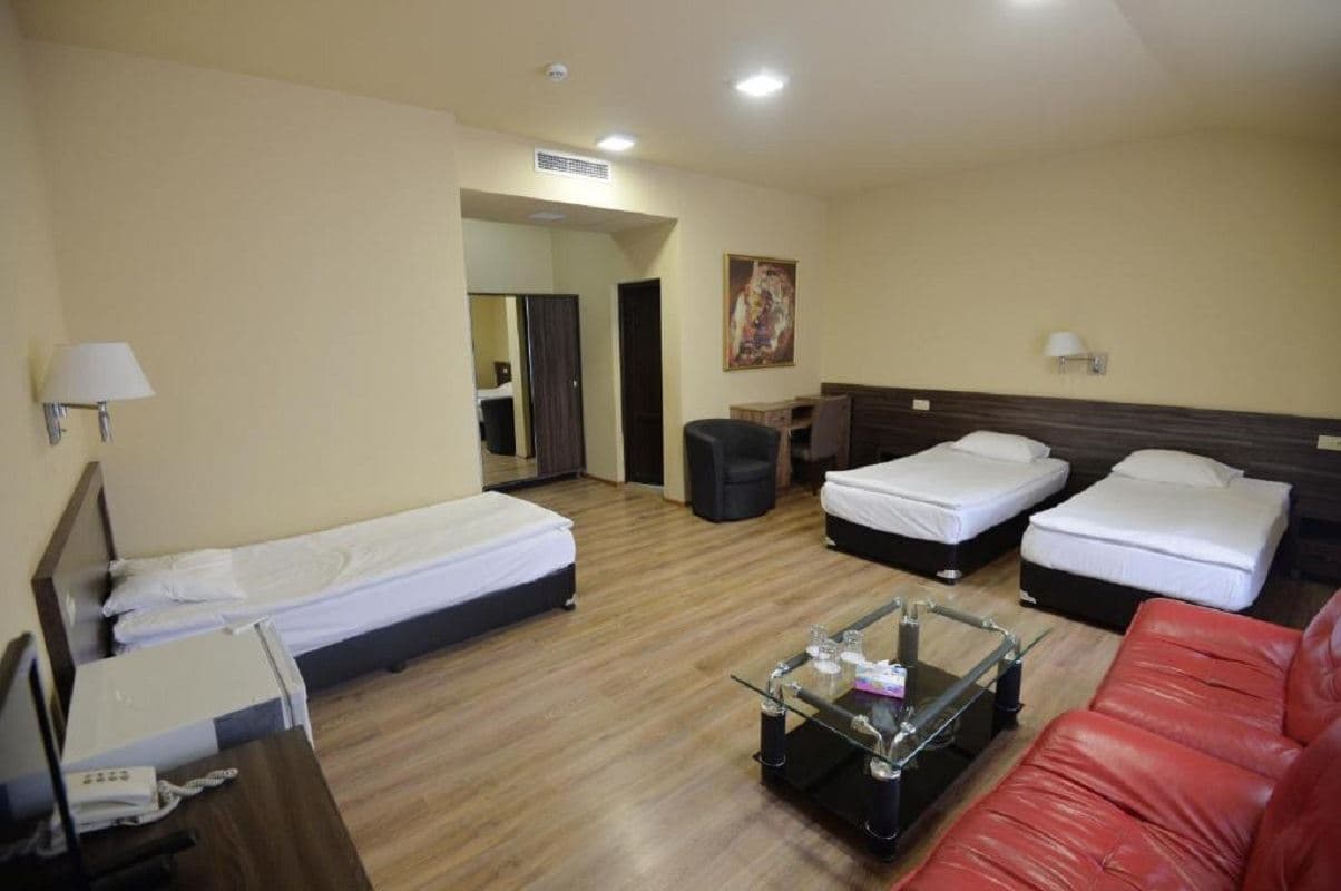 rooms-tripl