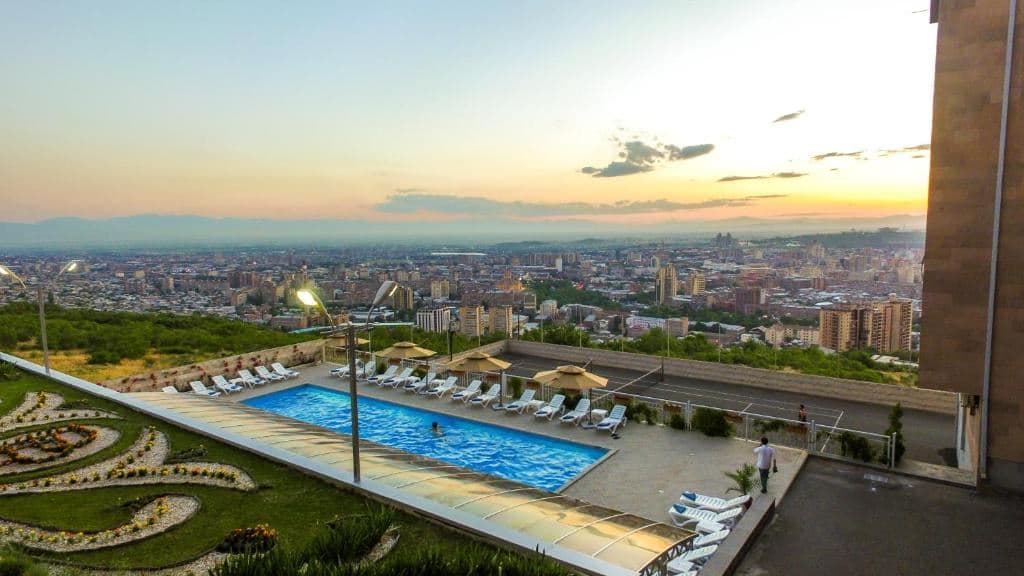 pools-outdoor-pool