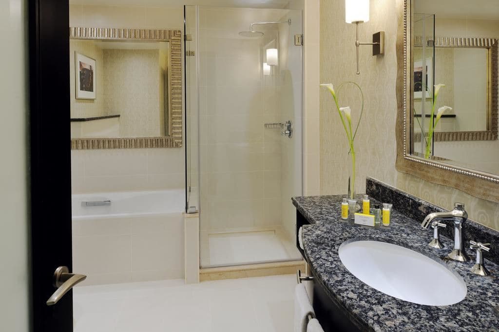 rooms-superior-room