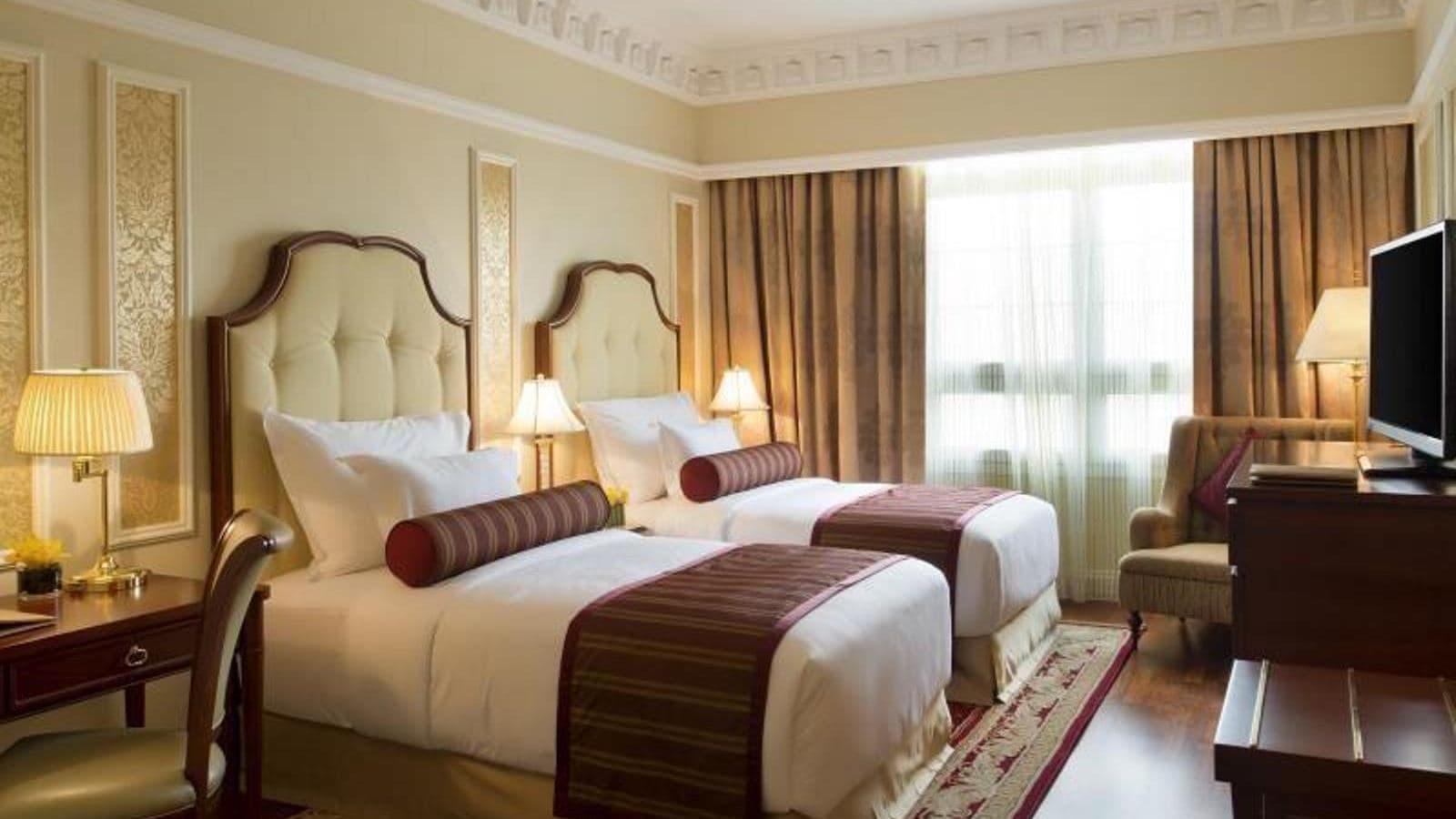 rooms-superior-room