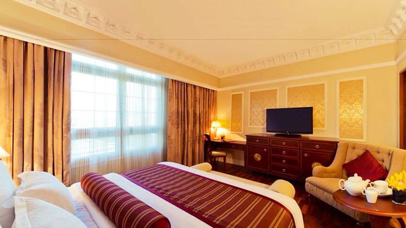 rooms-deluxe-room
