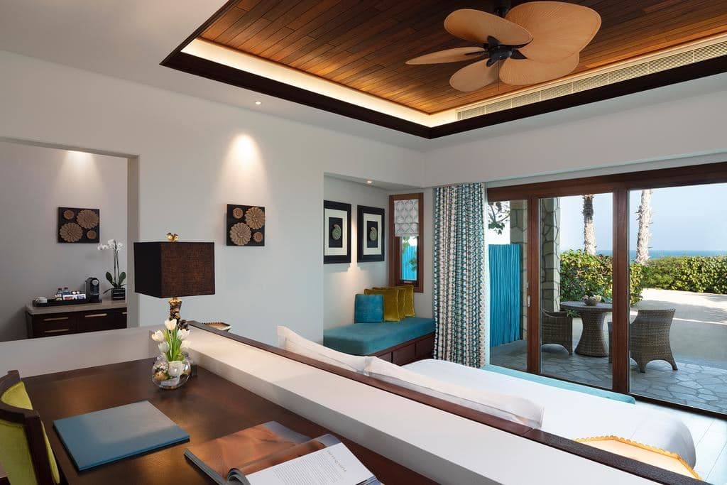 rooms-deluxe-sea-view