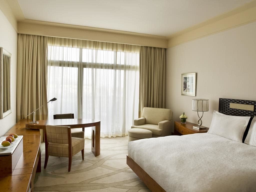 rooms-grand-room