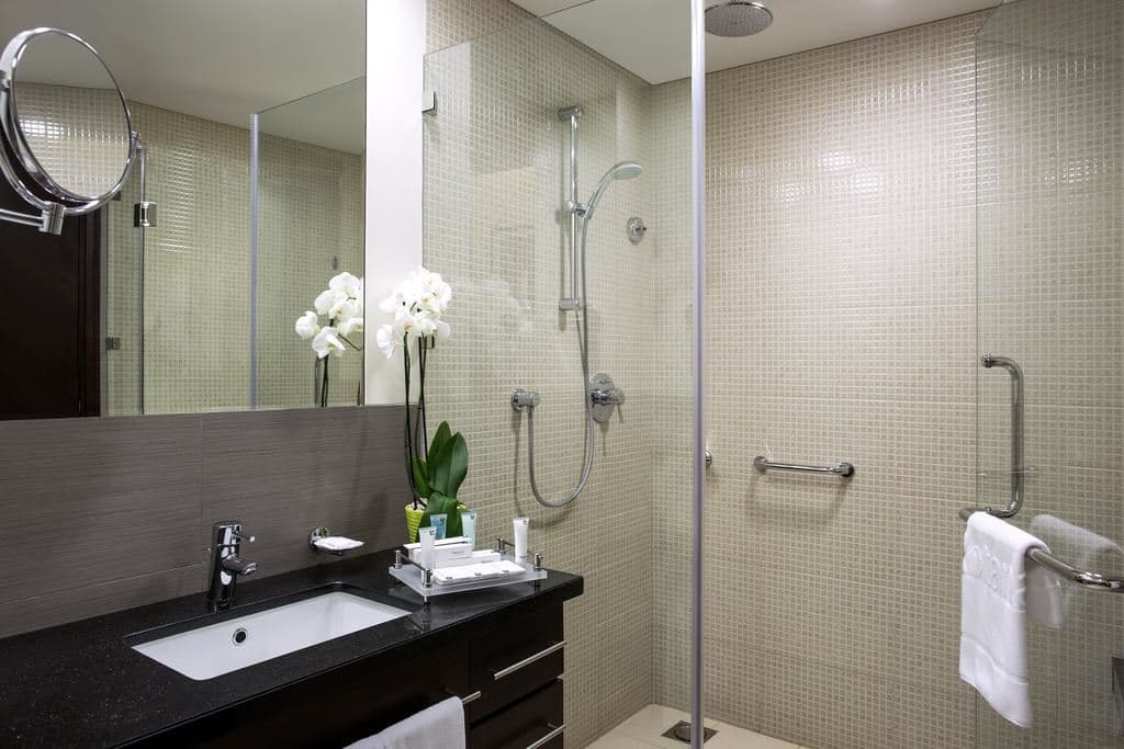 rooms-club-room