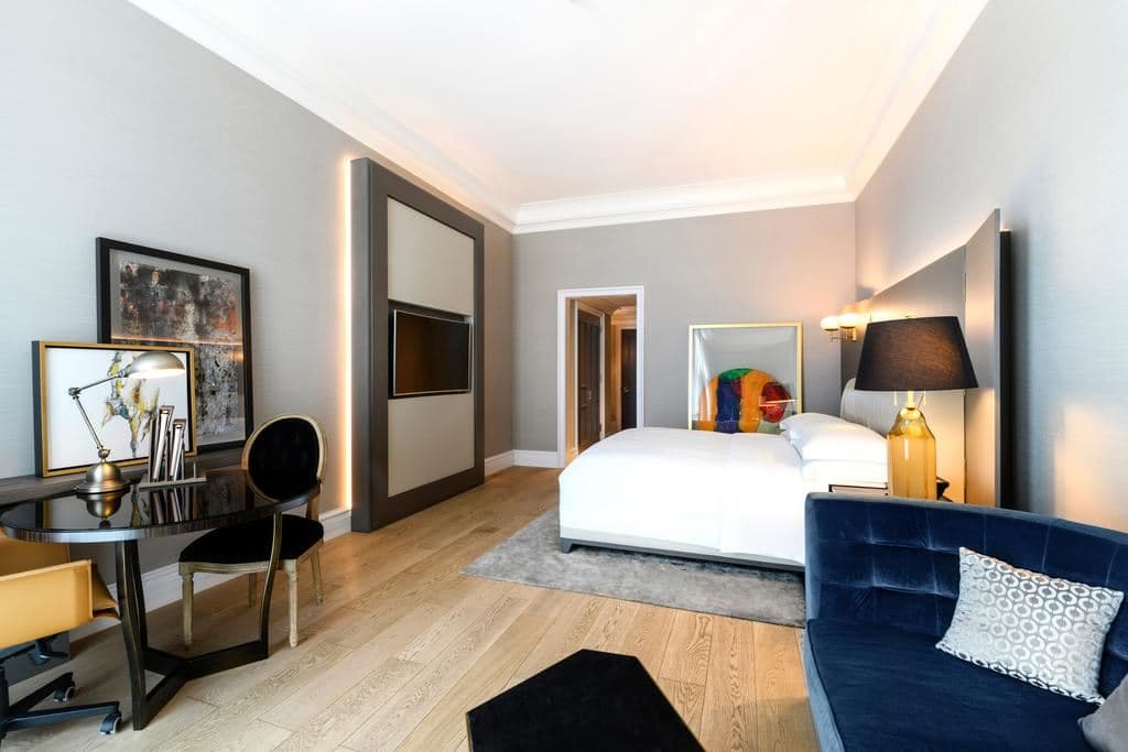 rooms-deluxe-room