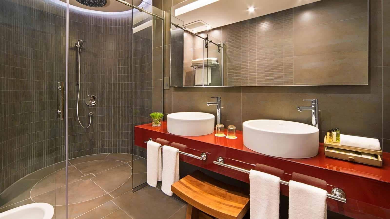 rooms-superior-room