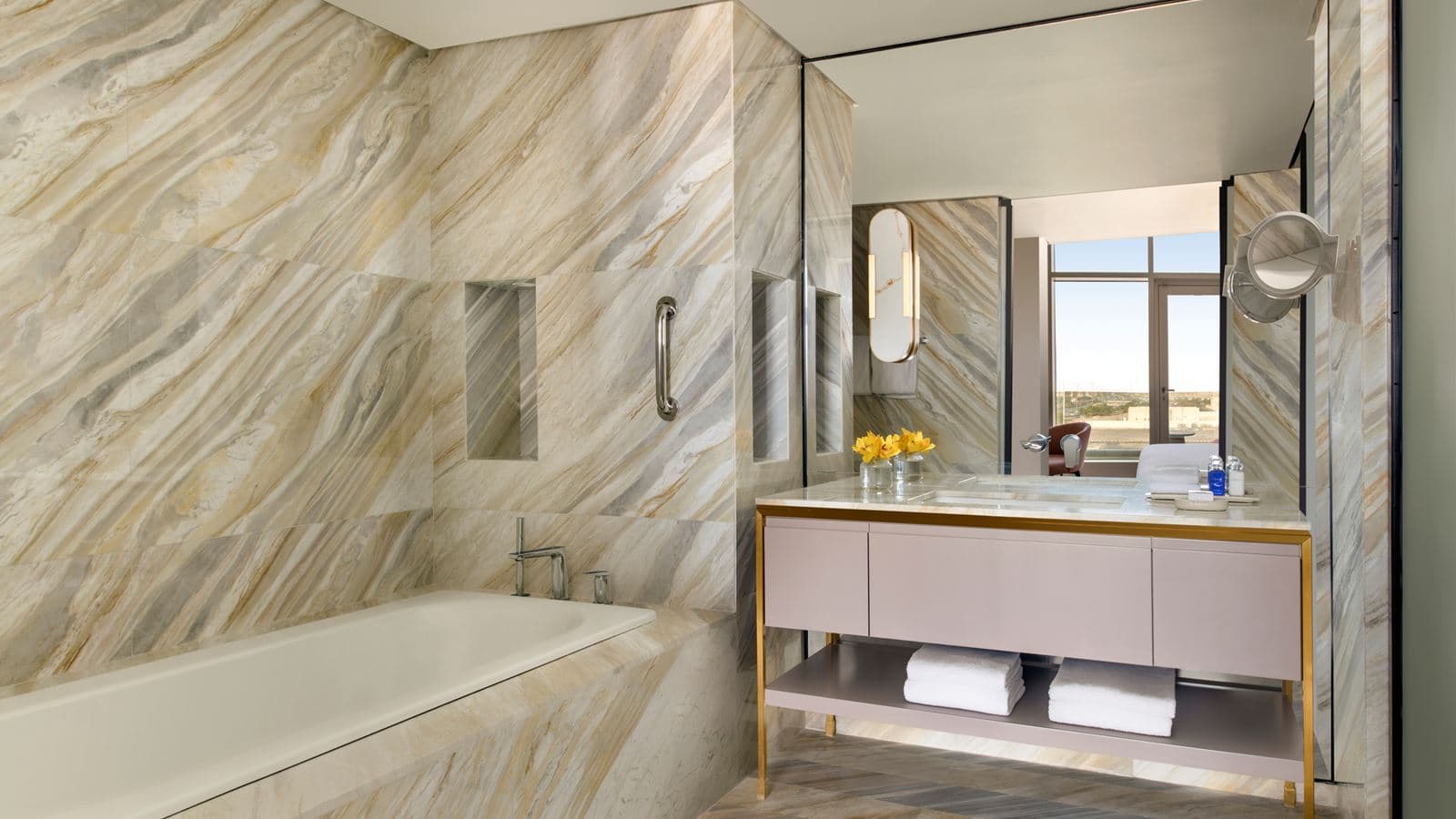 rooms-senior-suite