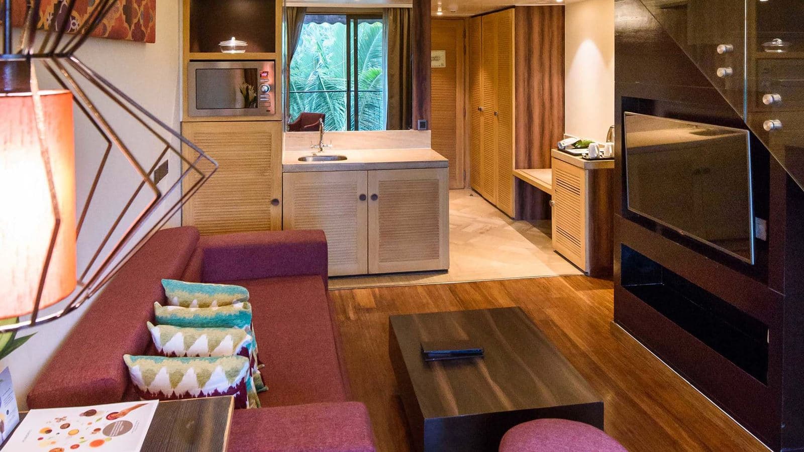 rooms-elegance-suites