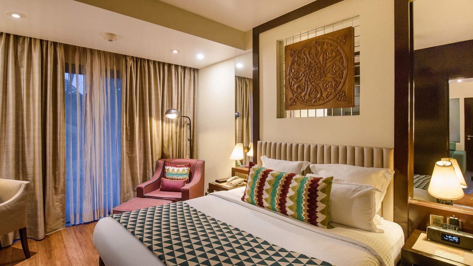rooms-elegance-suites