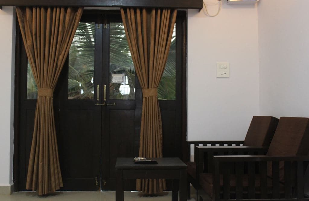 rooms-deluxe-room