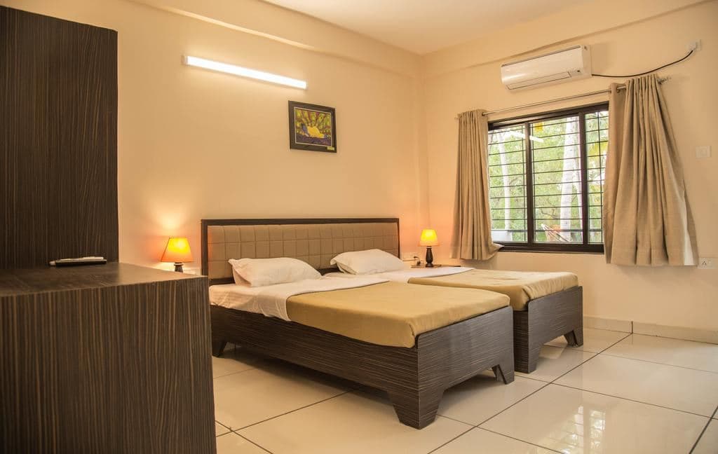 rooms-superior-deluxe-ac