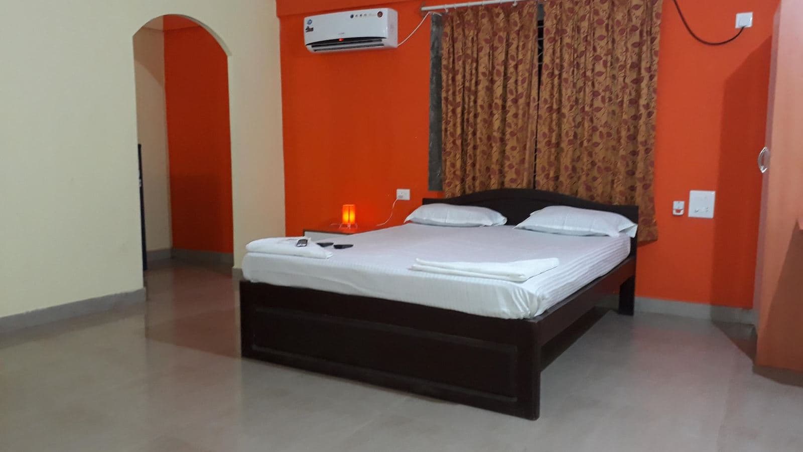 rooms-deluxe-ac