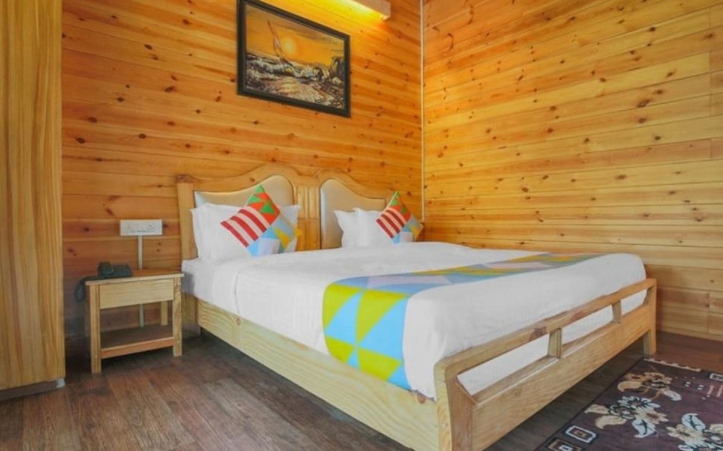 rooms-deluxe-room