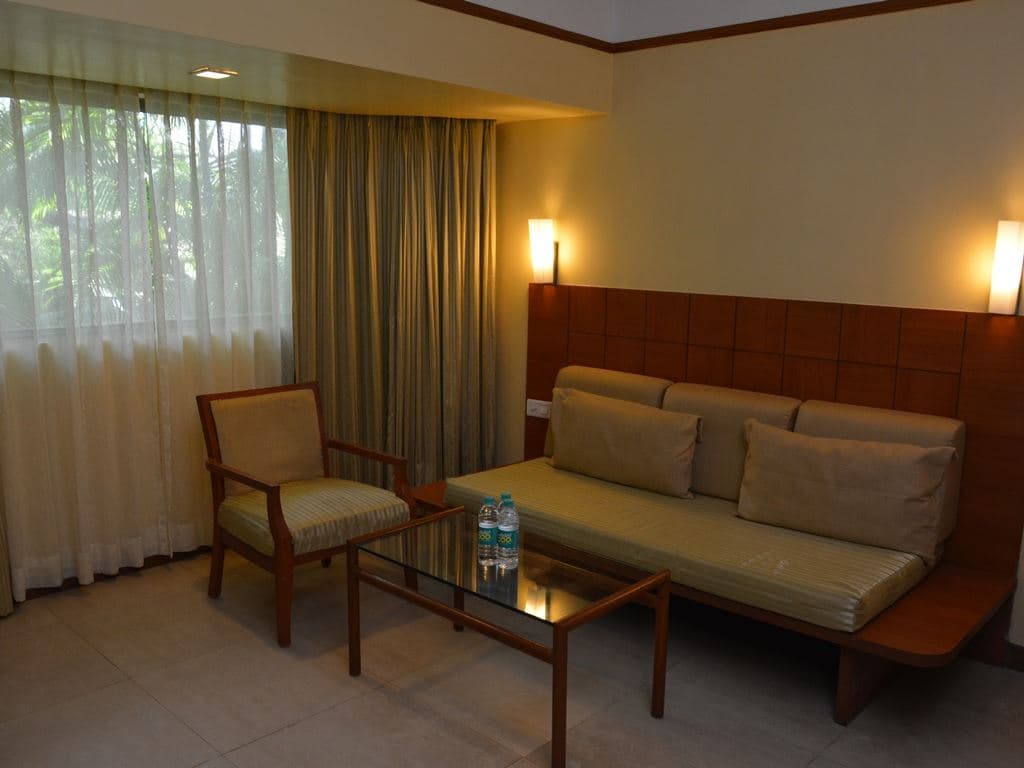 rooms-deluxe-room