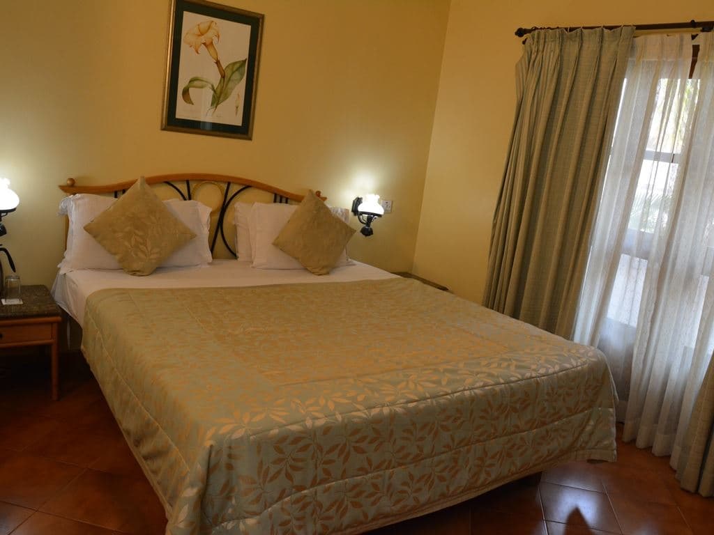 rooms-deluxe-room