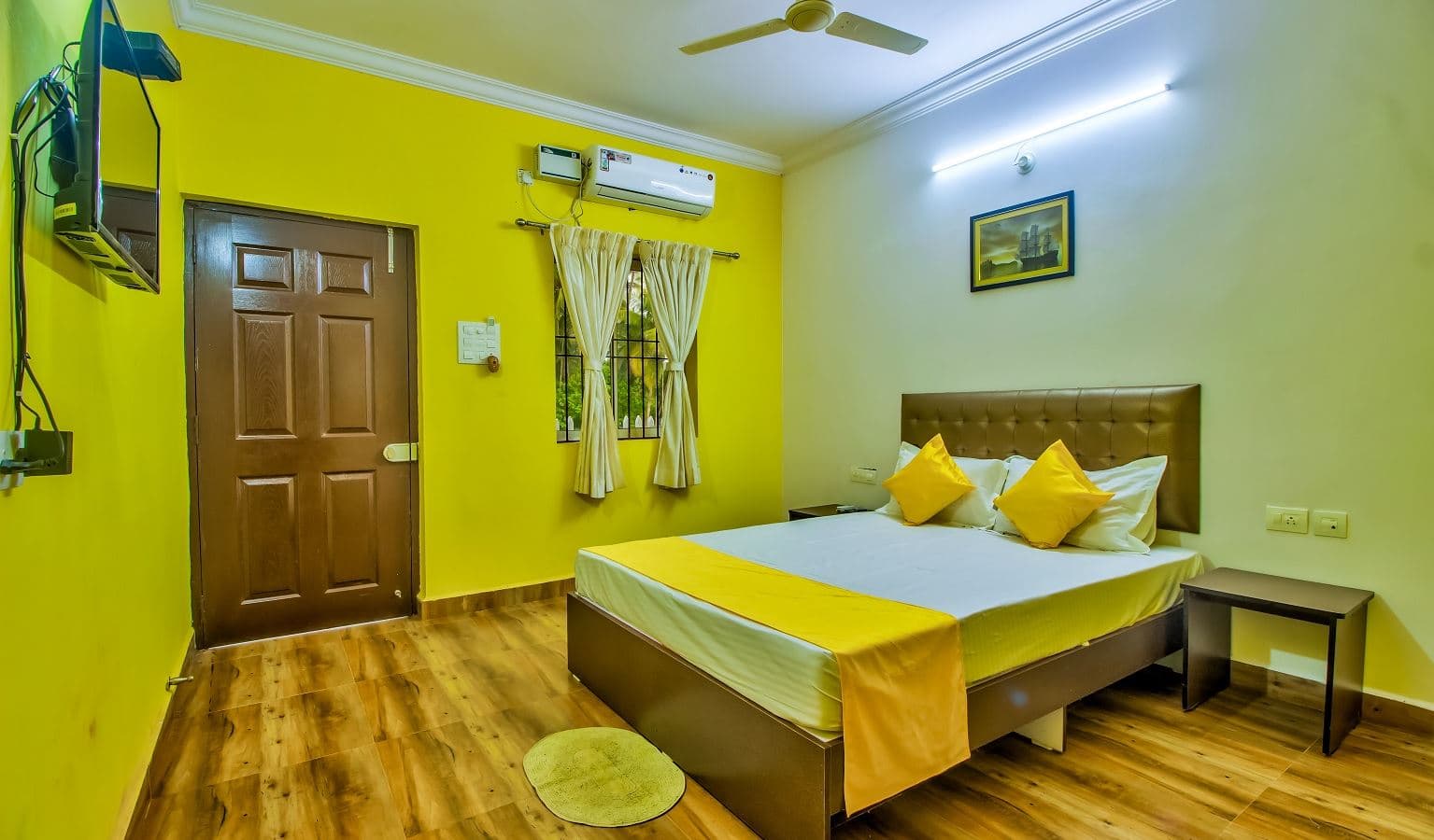 rooms-deluxe-ac