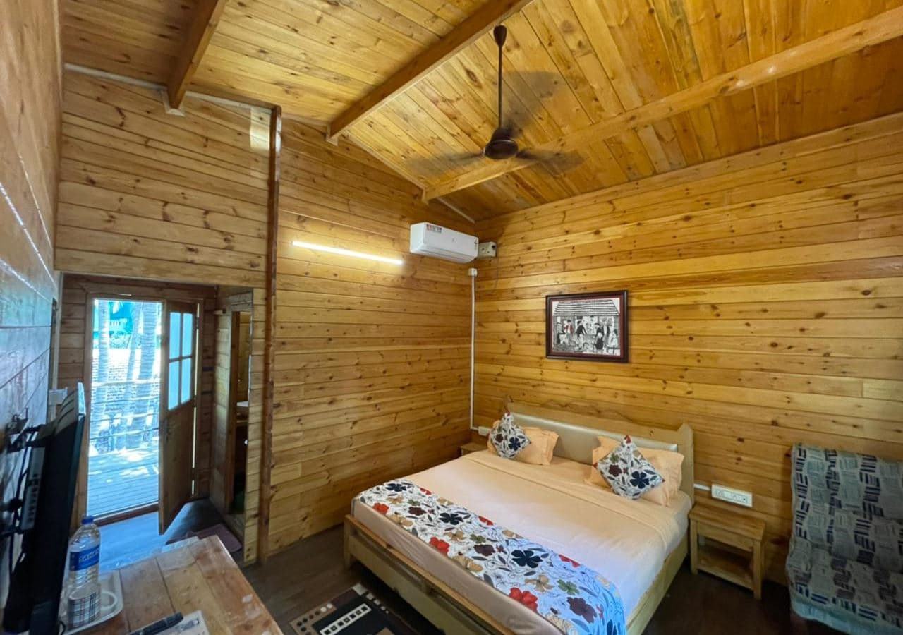 rooms-super-deluxe-wooden-cottage
