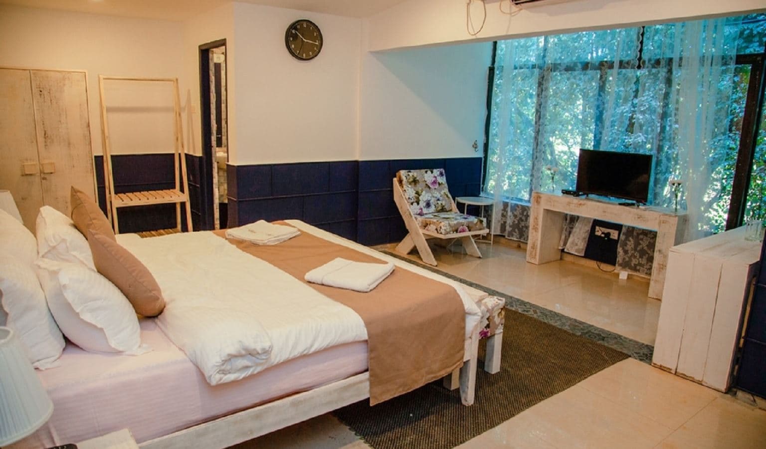 rooms-deluxe-ac