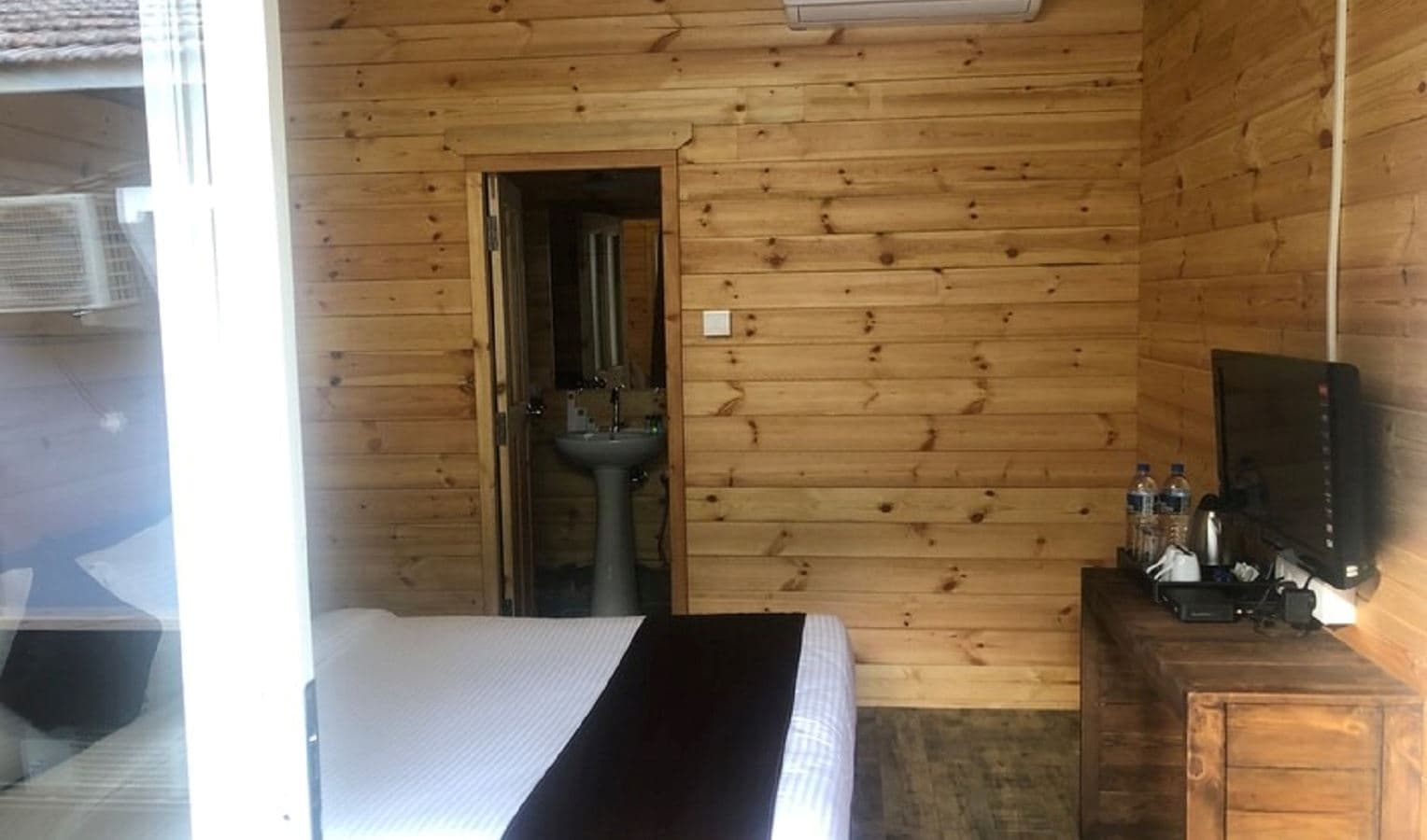 rooms-superior-room