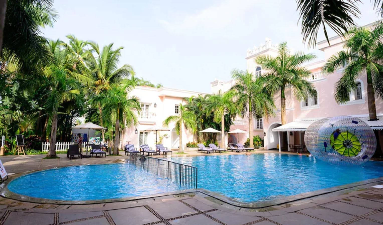 pools-outdoor-pool