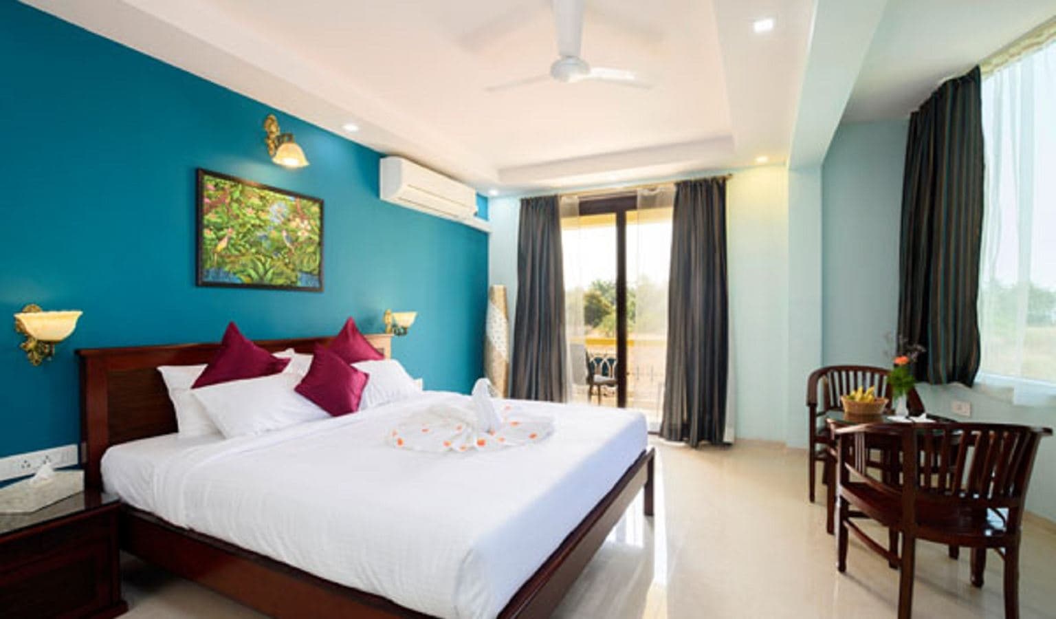 rooms-garden-view