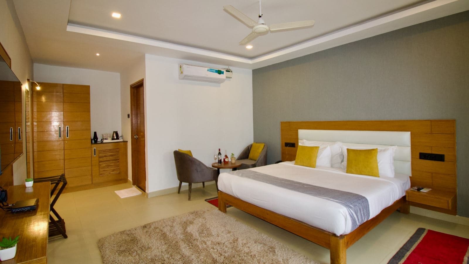 rooms-deluxe-ac