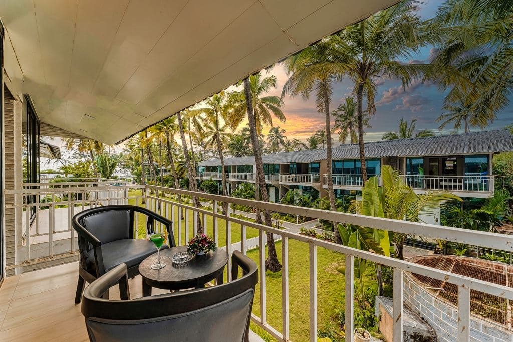 rooms-garden-view
