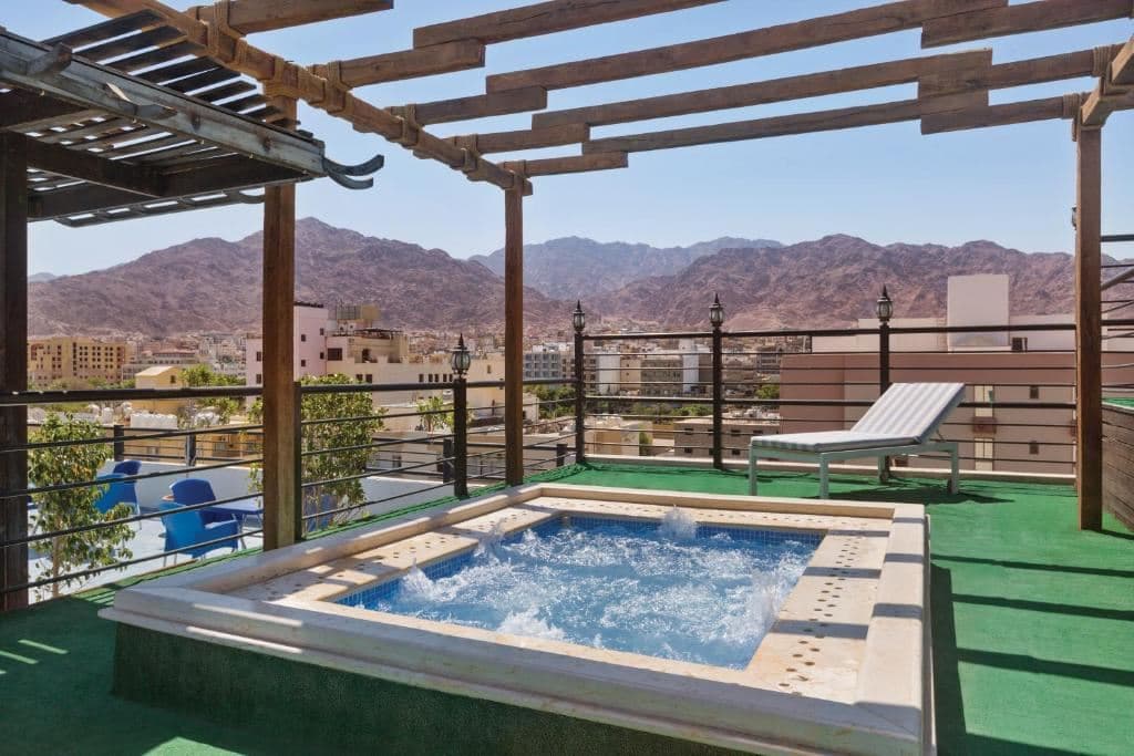 pools-outdoor-pool