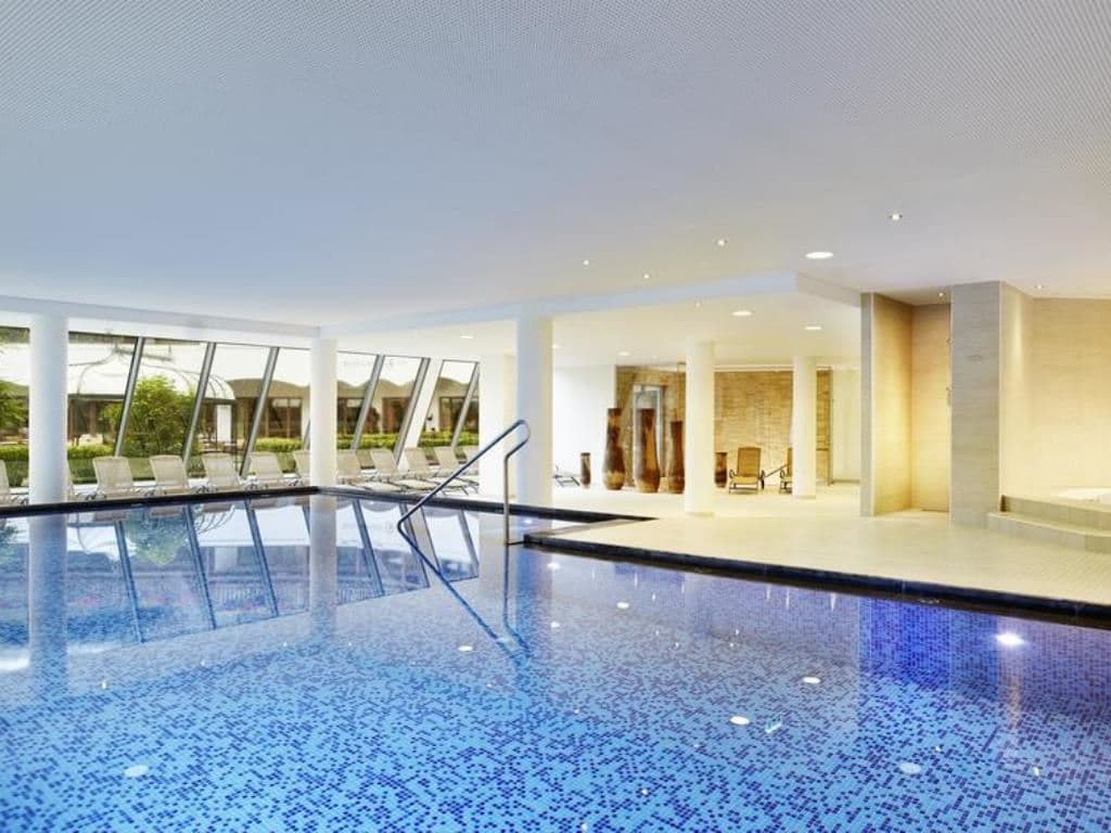pools-indoor-pool