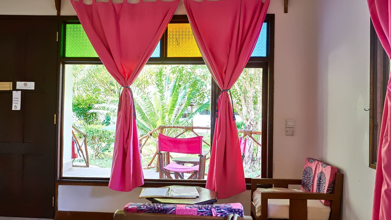 rooms-garden-view