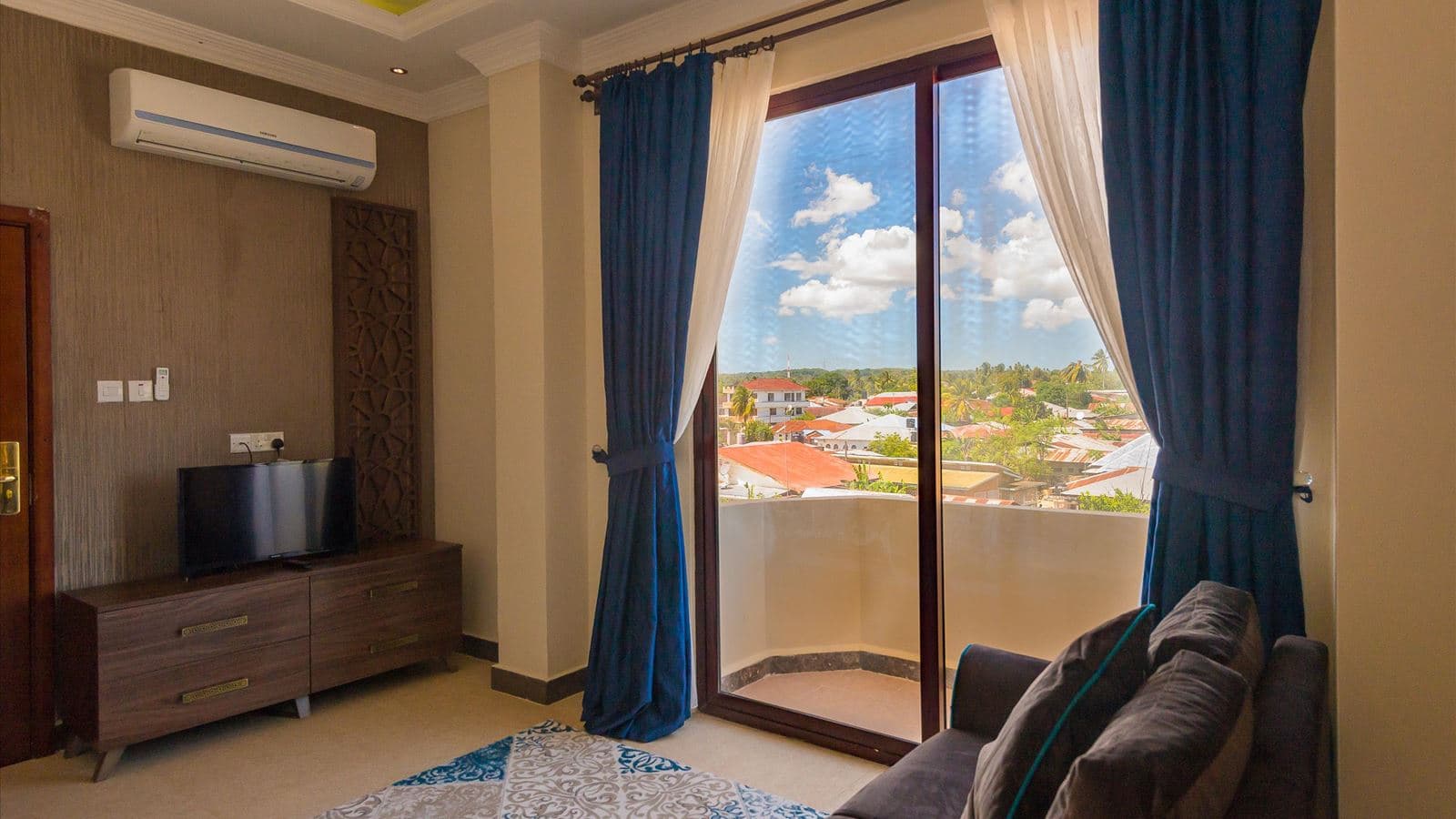 rooms-double-city-view-one-bedroom