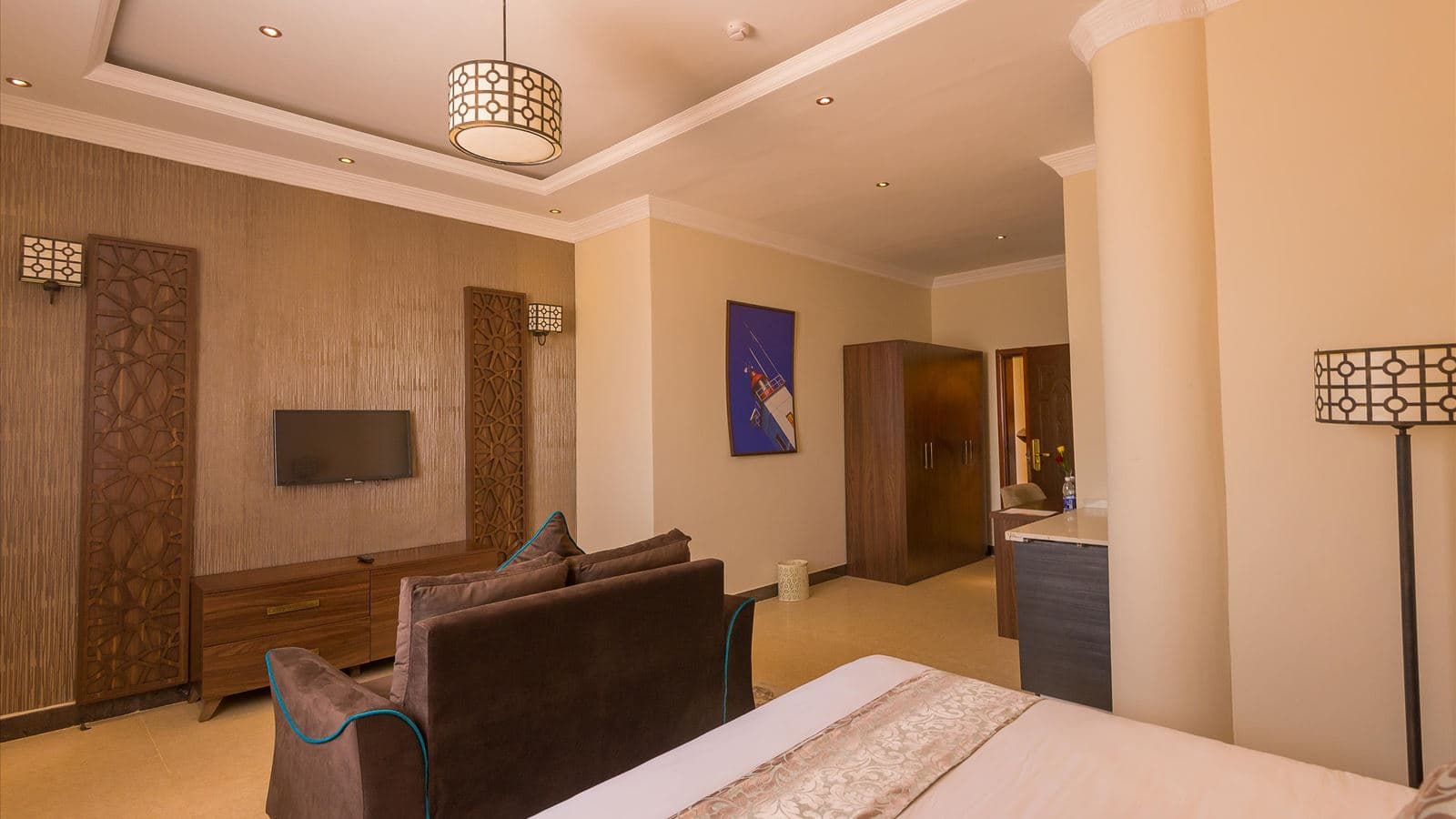 rooms-double-city-view-one-bedroom
