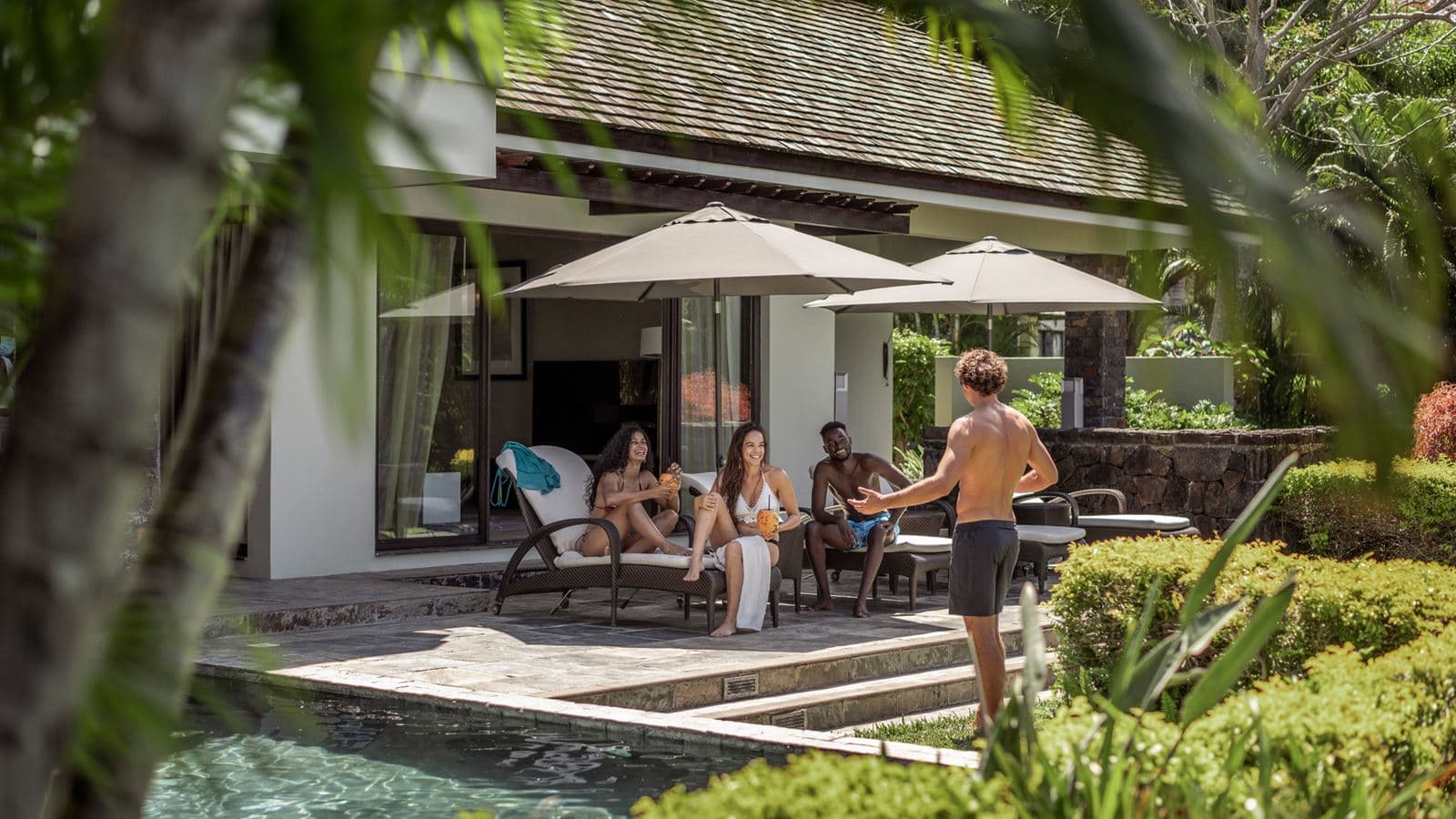 rooms-5-broom-deluxe-residence-villa