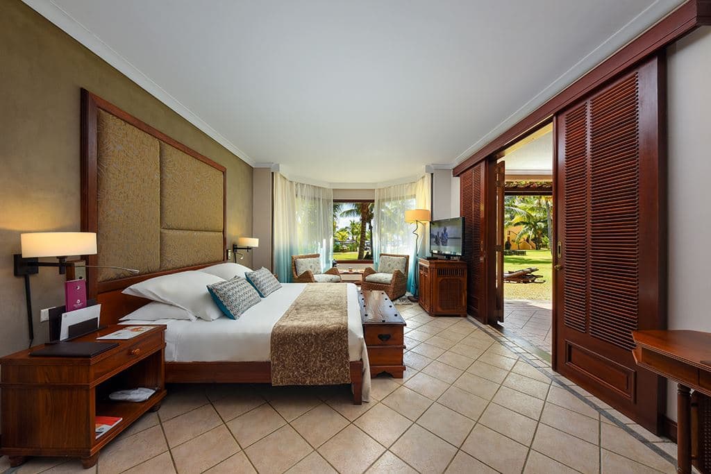rooms-club-junior-suite-beach