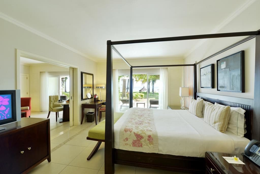 rooms-sugar-beach-suite