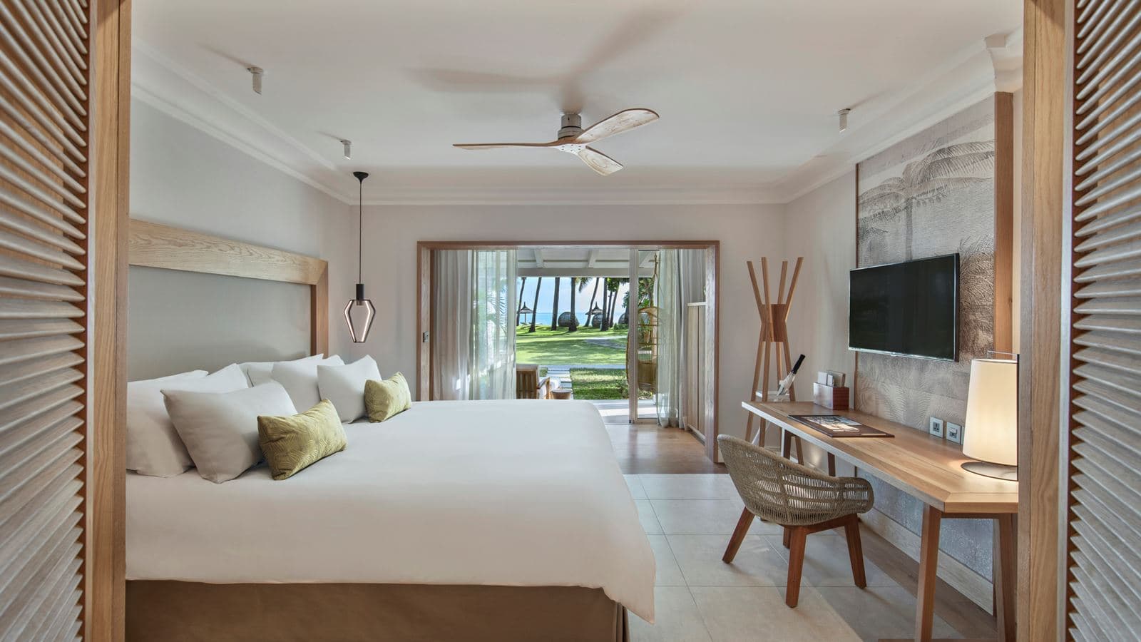 rooms-deluxe-ocean-first-floor