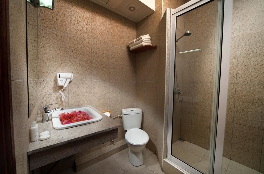 rooms-standard-room