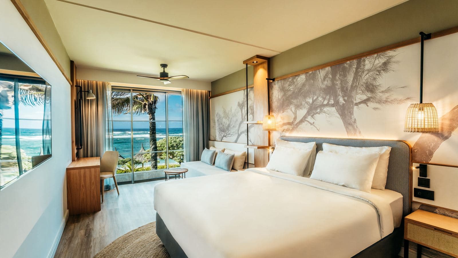 rooms-superior-beachfront-room
