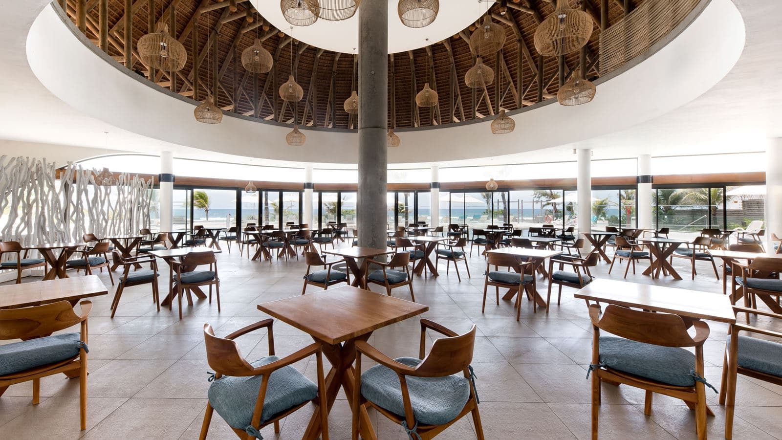 restaurants-cafe-nautilus