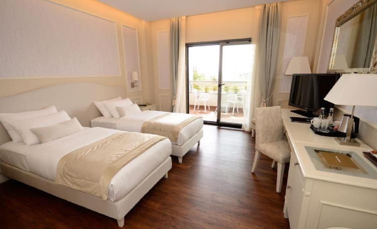 rooms-deluxe-room