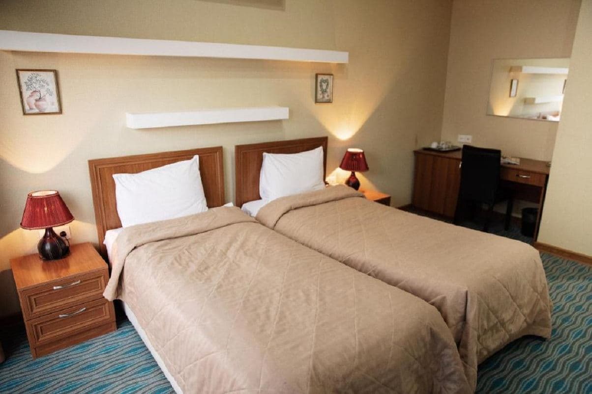 rooms-standard-room
