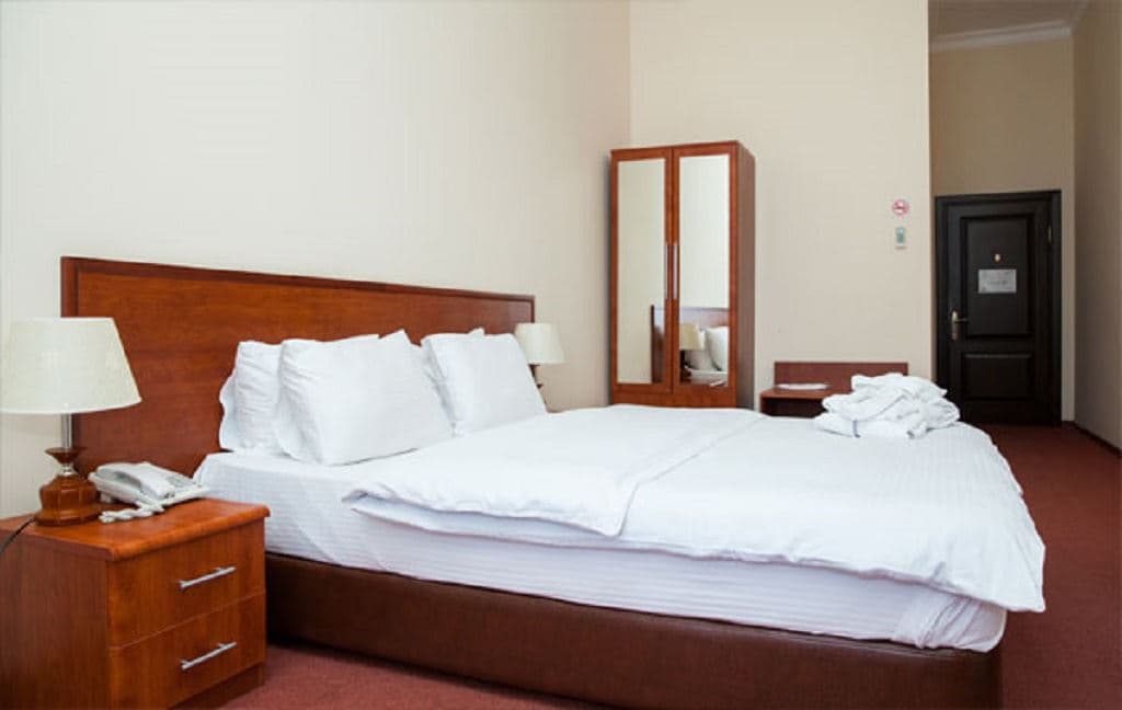 rooms-standard-room